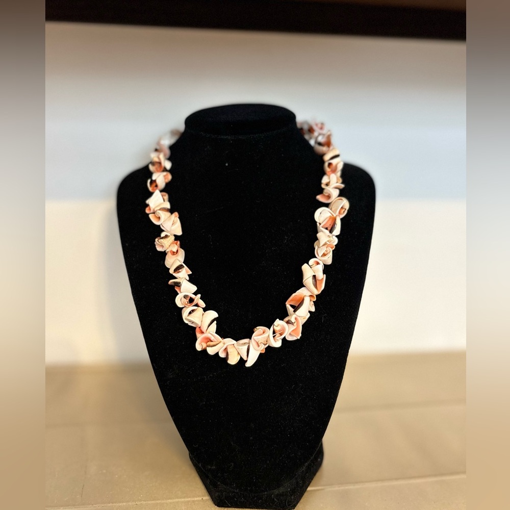 Vintage Strawberry Strombus Shell Necklace